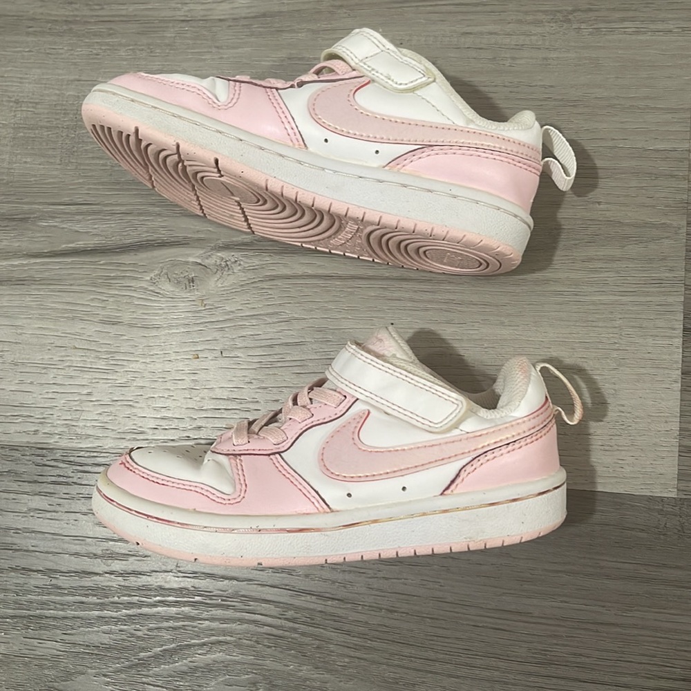 Pink Nike girls 11